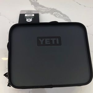 Yeti lunchbox